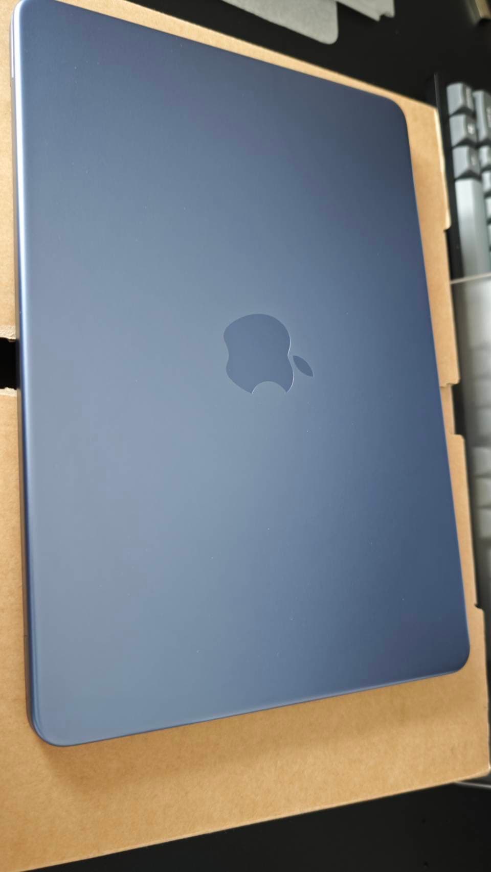 Apple MacBook Neo 13” 512GB สี Indigo ประกัน Apple Care+ ถึง 12/04/2572